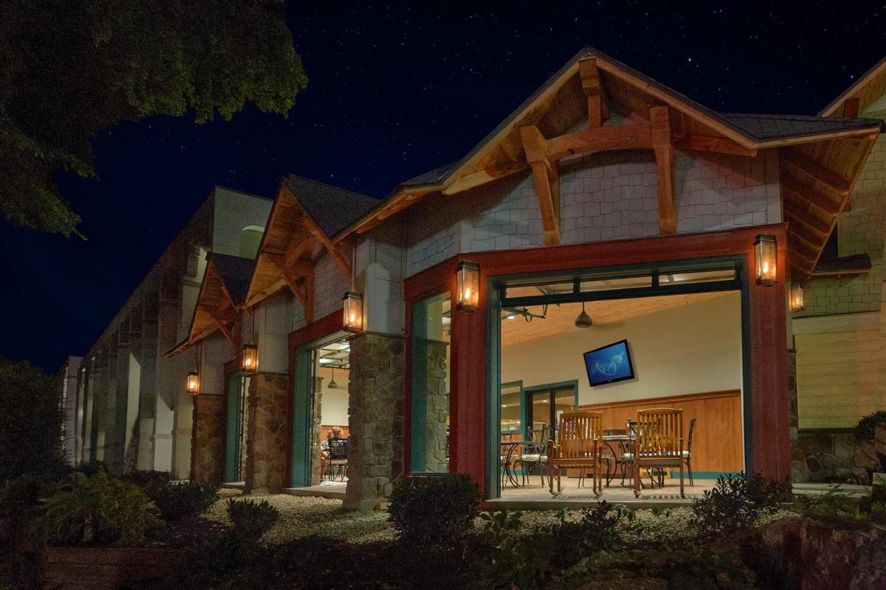 The Inn On The River Pigeon Forge Bagian luar foto