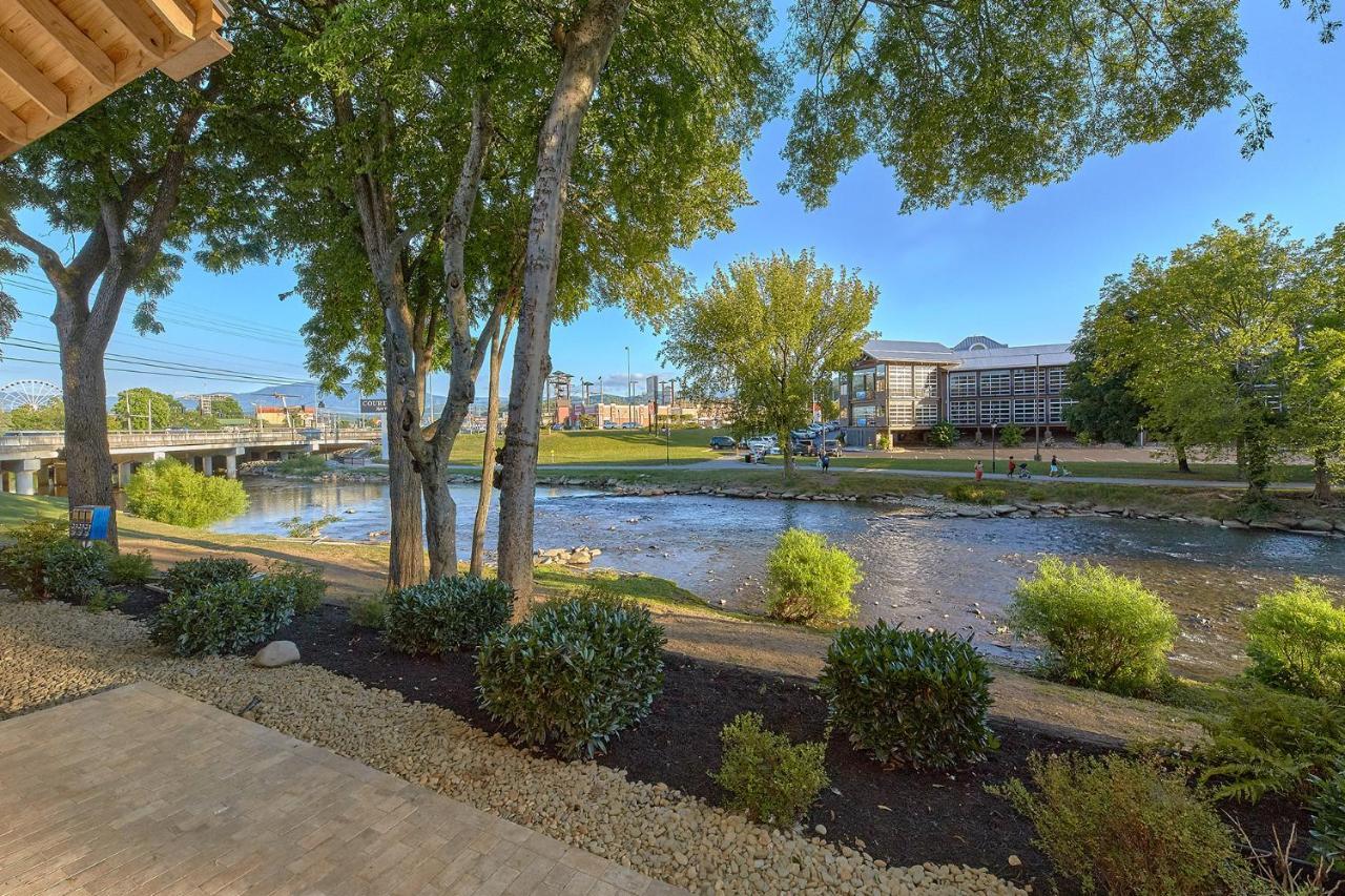 The Inn On The River Pigeon Forge Bagian luar foto