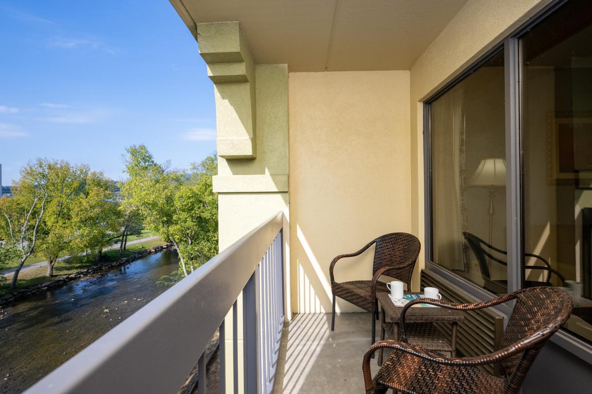 The Inn On The River Pigeon Forge Bagian luar foto