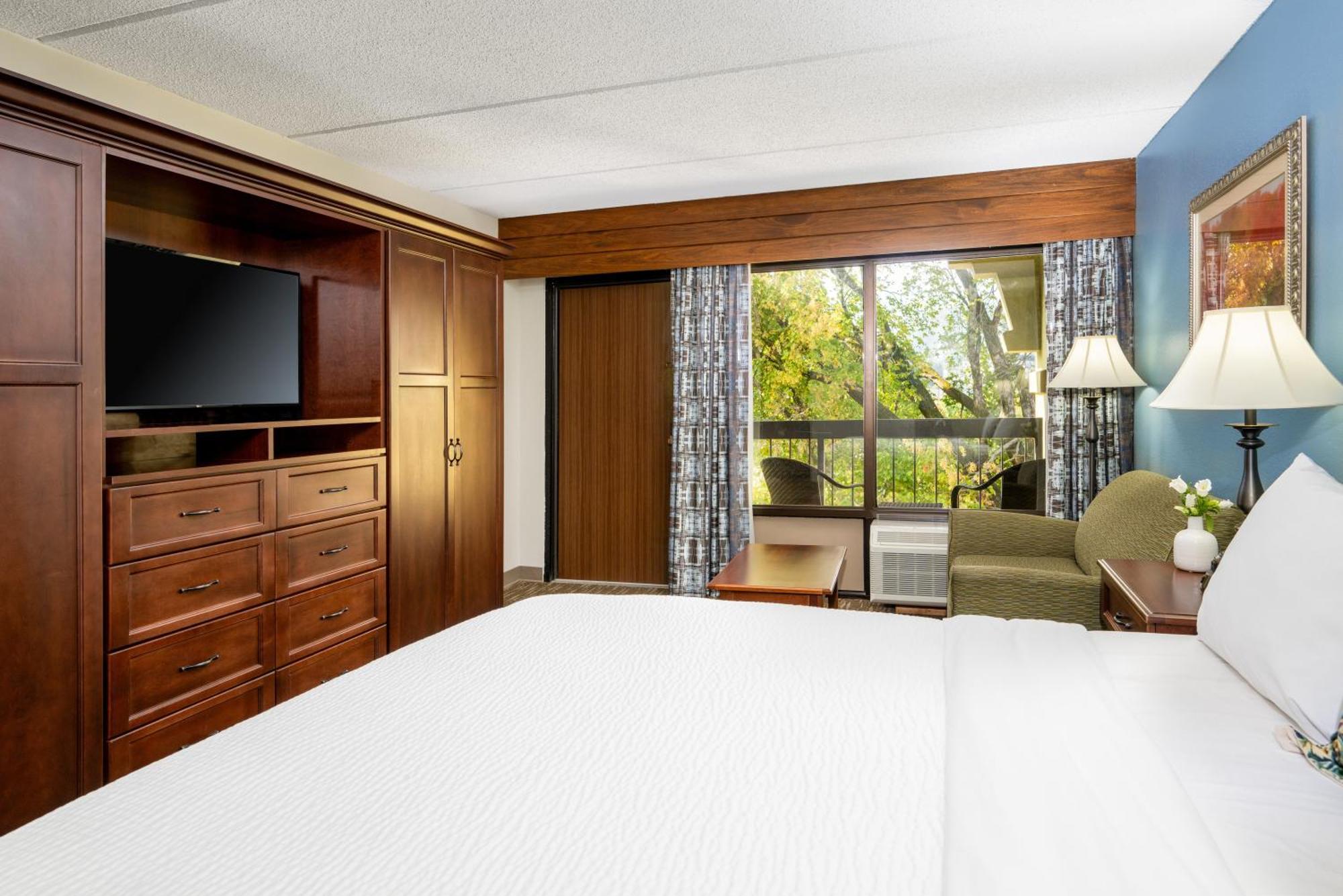 The Inn On The River Pigeon Forge Bagian luar foto