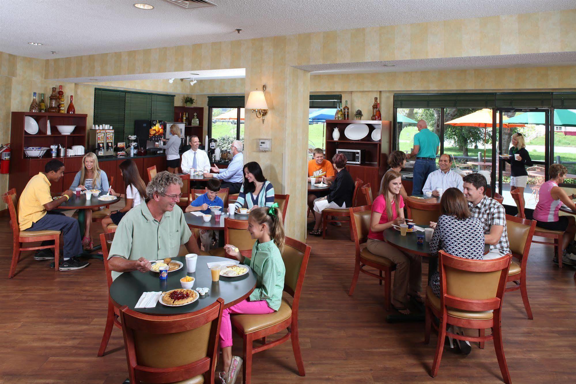 The Inn On The River Pigeon Forge Bagian luar foto